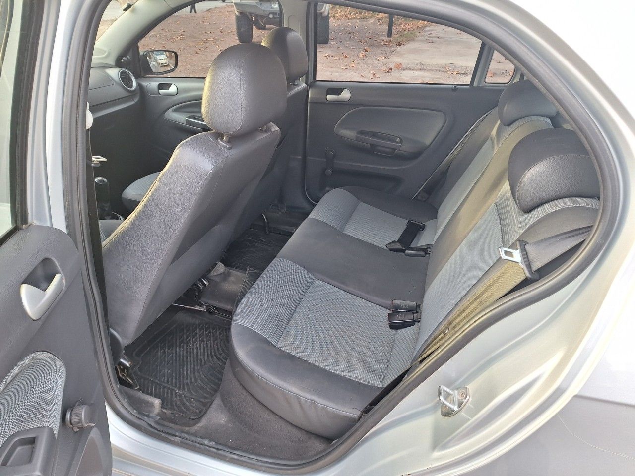 Volkswagen Gol Trend Usado Financiado en Mendoza, deRuedas