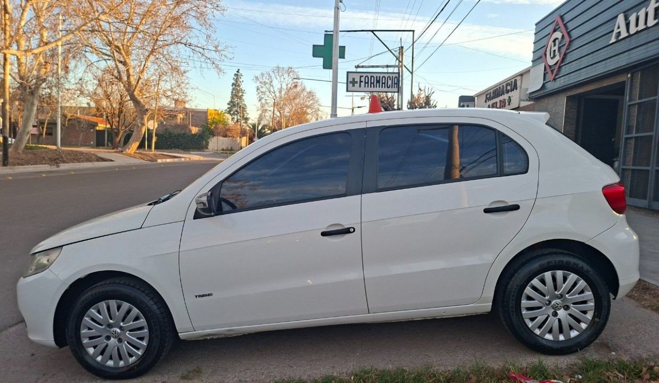 Volkswagen Gol Trend Usado Financiado en Mendoza, deRuedas