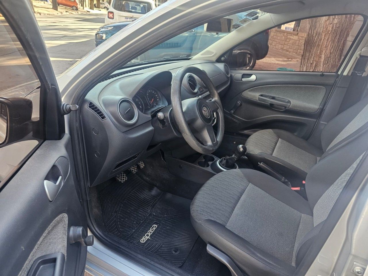 Volkswagen Gol Trend Usado Financiado en Mendoza, deRuedas