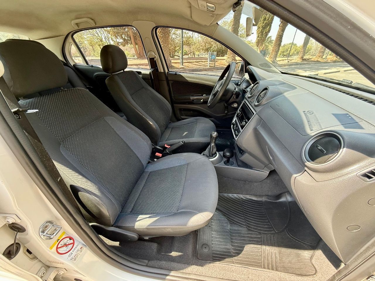 Volkswagen Gol Trend Usado Financiado en Mendoza, deRuedas