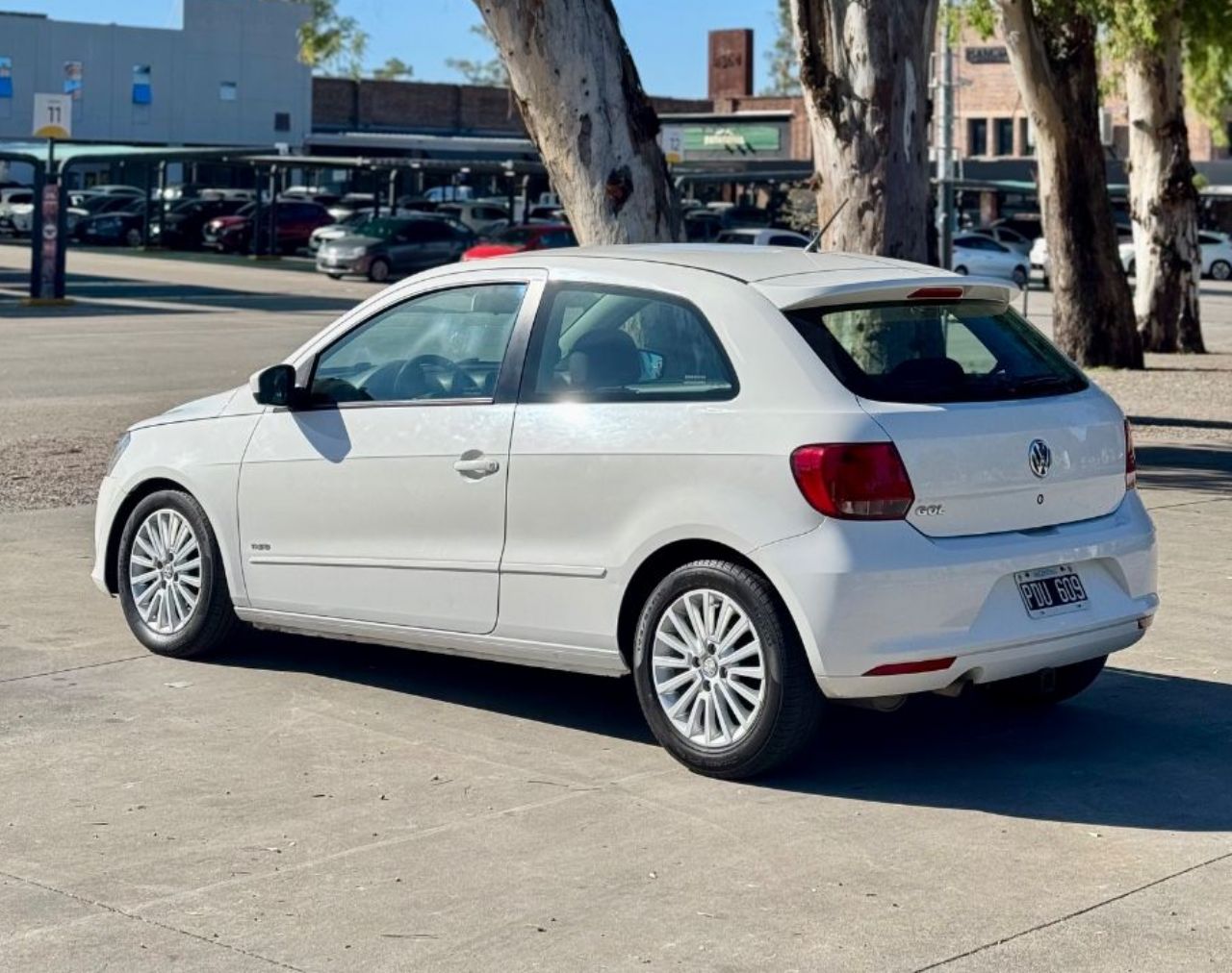 Volkswagen Gol Trend Usado Financiado en Córdoba, deRuedas