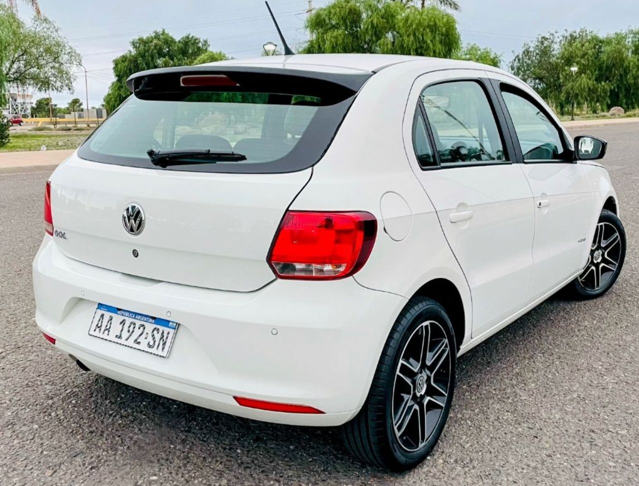 Volkswagen Gol Trend Usado Financiado en Mendoza, deRuedas