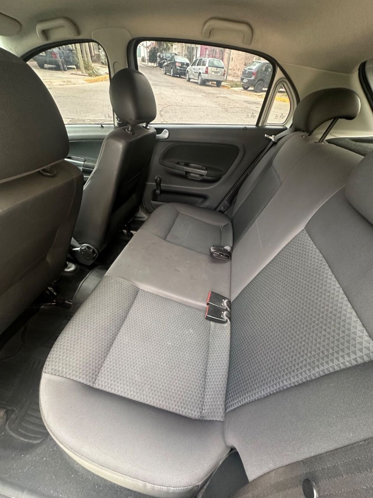 Volkswagen Gol Trend Usado Financiado en Mendoza, deRuedas