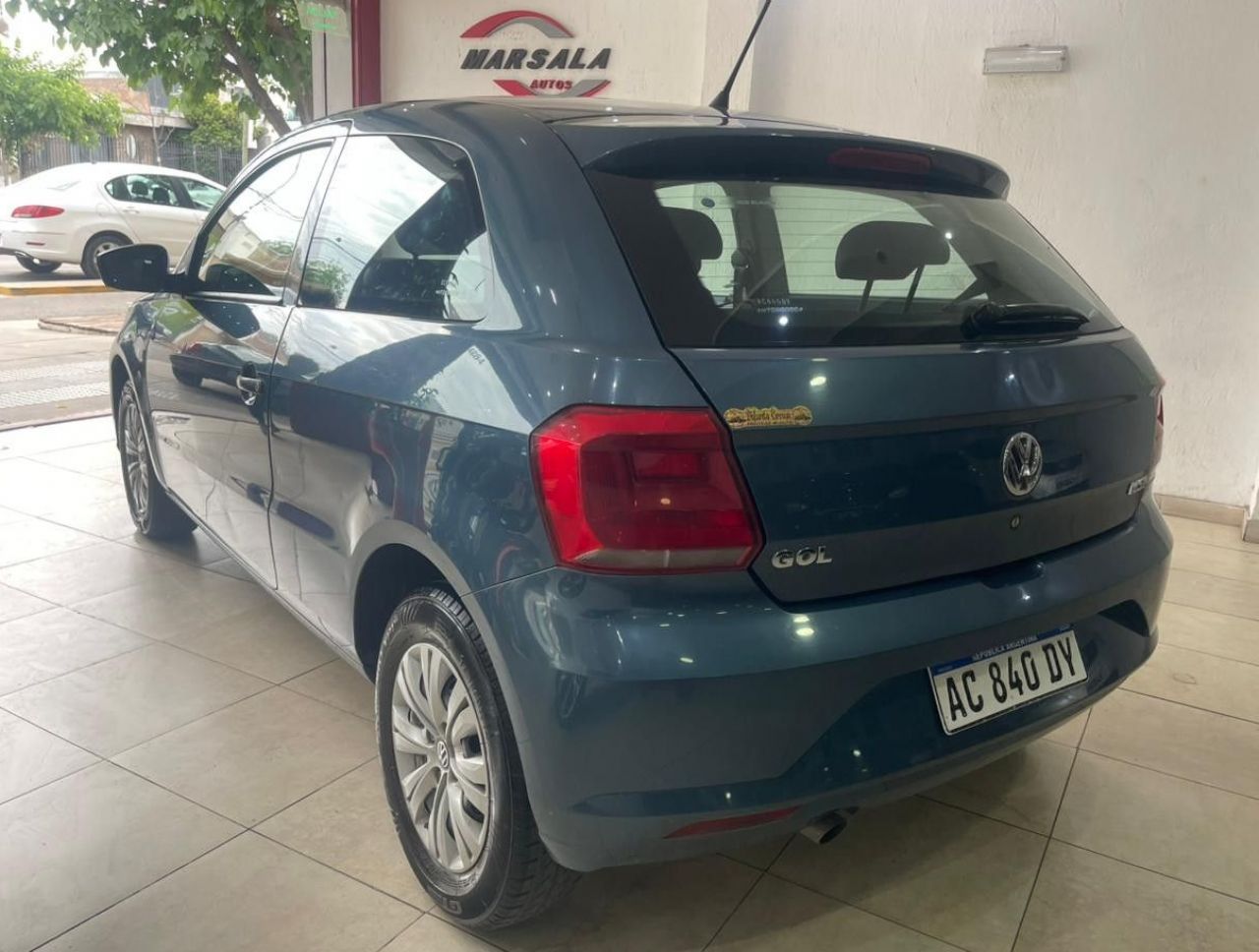 Volkswagen Gol Trend Usado Financiado en Mendoza, deRuedas