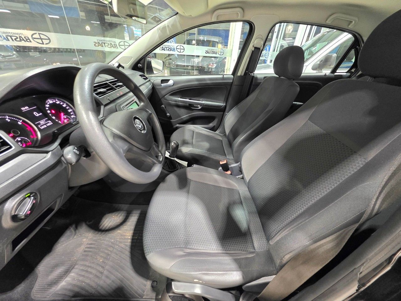 Volkswagen Gol Trend Usado Financiado en Mendoza, deRuedas