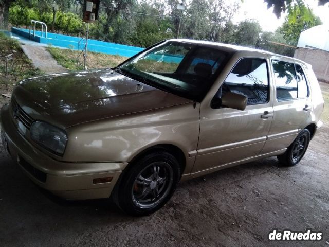 Volkswagen Golf Usado en Mendoza, deRuedas