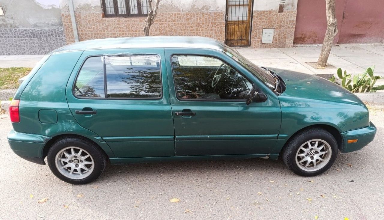 Volkswagen Golf Usado en Mendoza, deRuedas