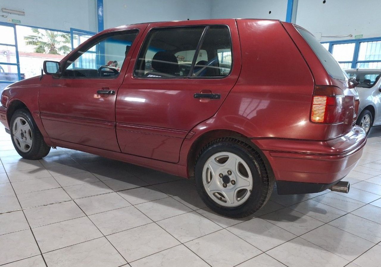 Volkswagen Golf Usado en Mendoza, deRuedas