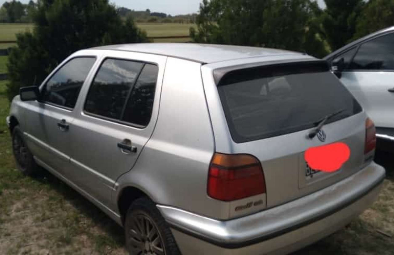 Volkswagen Golf Usado en Buenos Aires, deRuedas