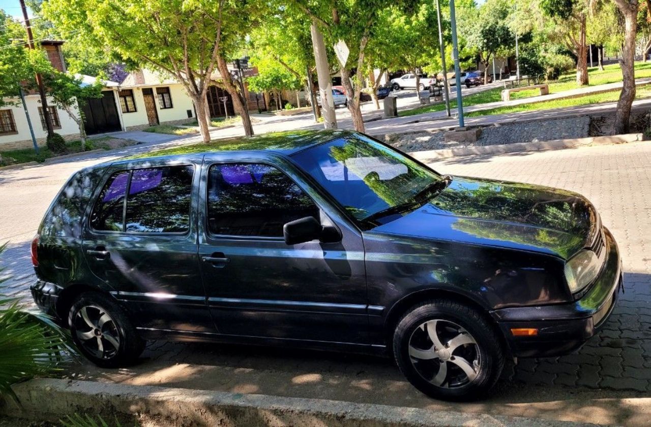 Volkswagen Golf Usado en Mendoza, deRuedas