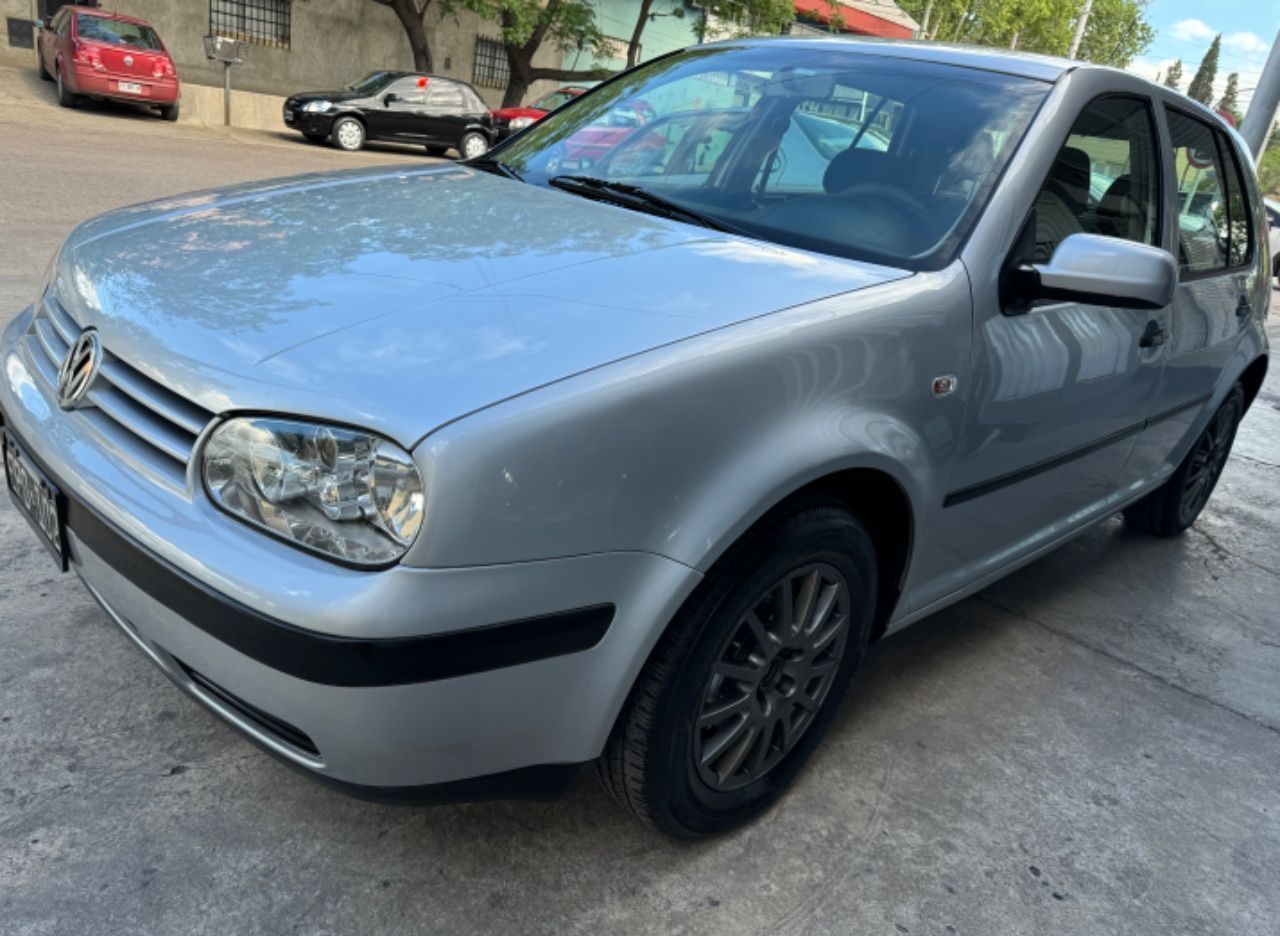 Volkswagen Golf Usado en Mendoza, deRuedas