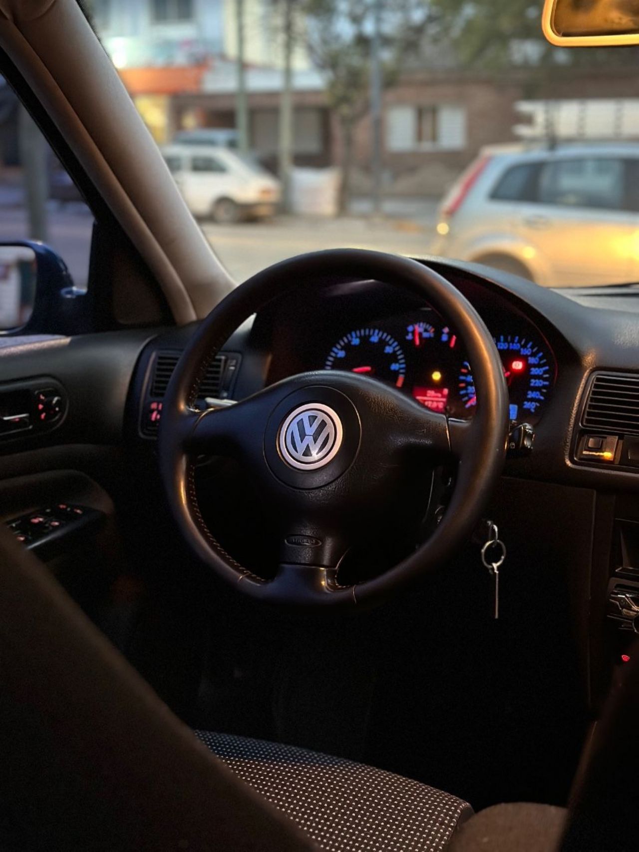 Volkswagen Golf Usado en Córdoba, deRuedas