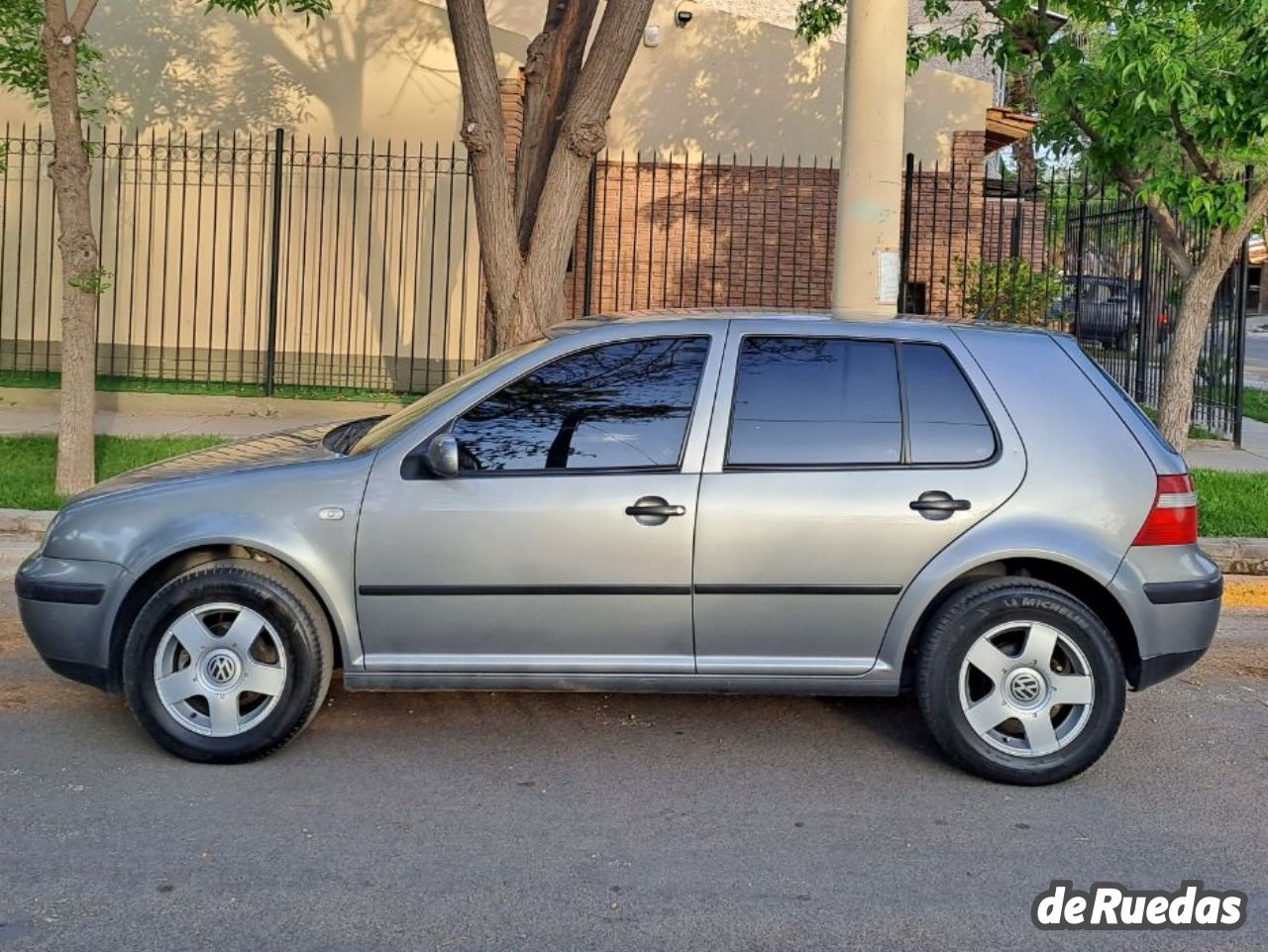 Volkswagen Golf Usado en Mendoza, deRuedas