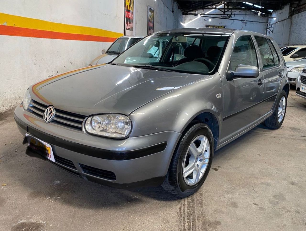 Volkswagen Golf Usado en Córdoba, deRuedas