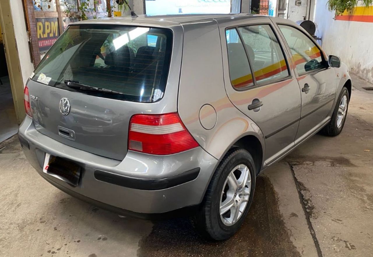 Volkswagen Golf Usado en Córdoba, deRuedas