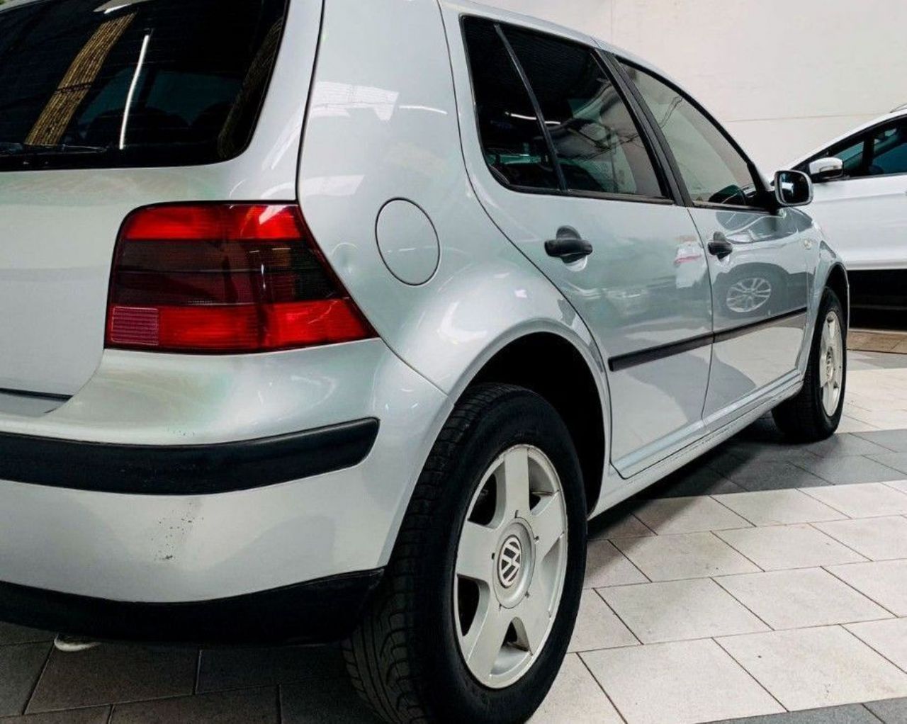 Volkswagen Golf Usado en Córdoba, deRuedas