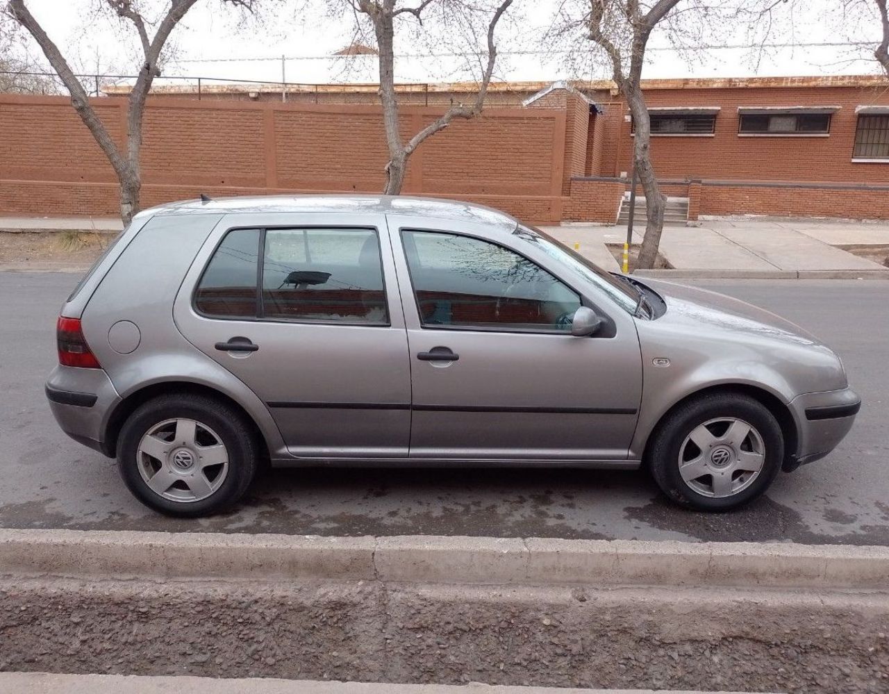 Volkswagen Golf Usado en Mendoza, deRuedas