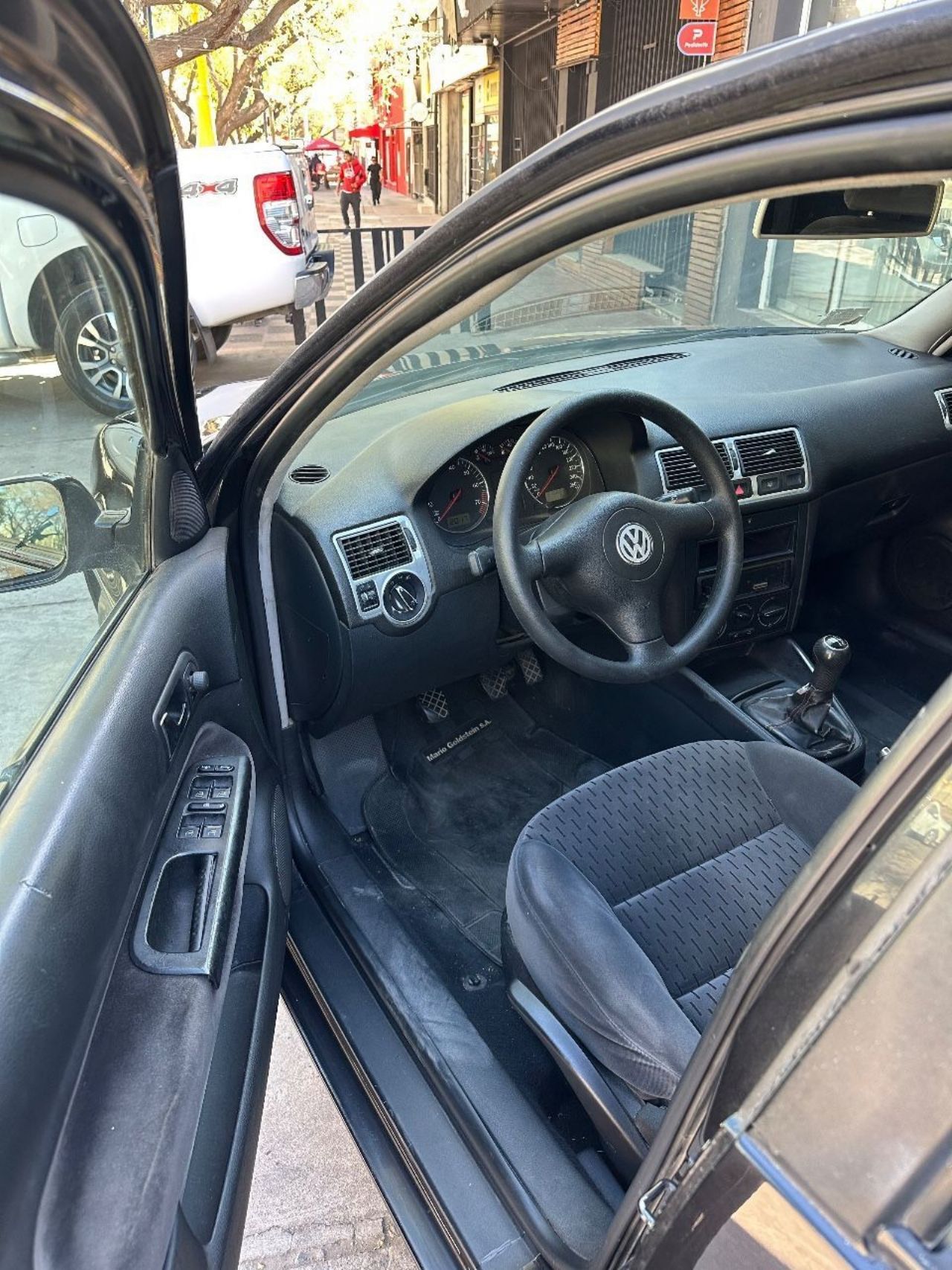 Volkswagen Golf Usado en Mendoza, deRuedas