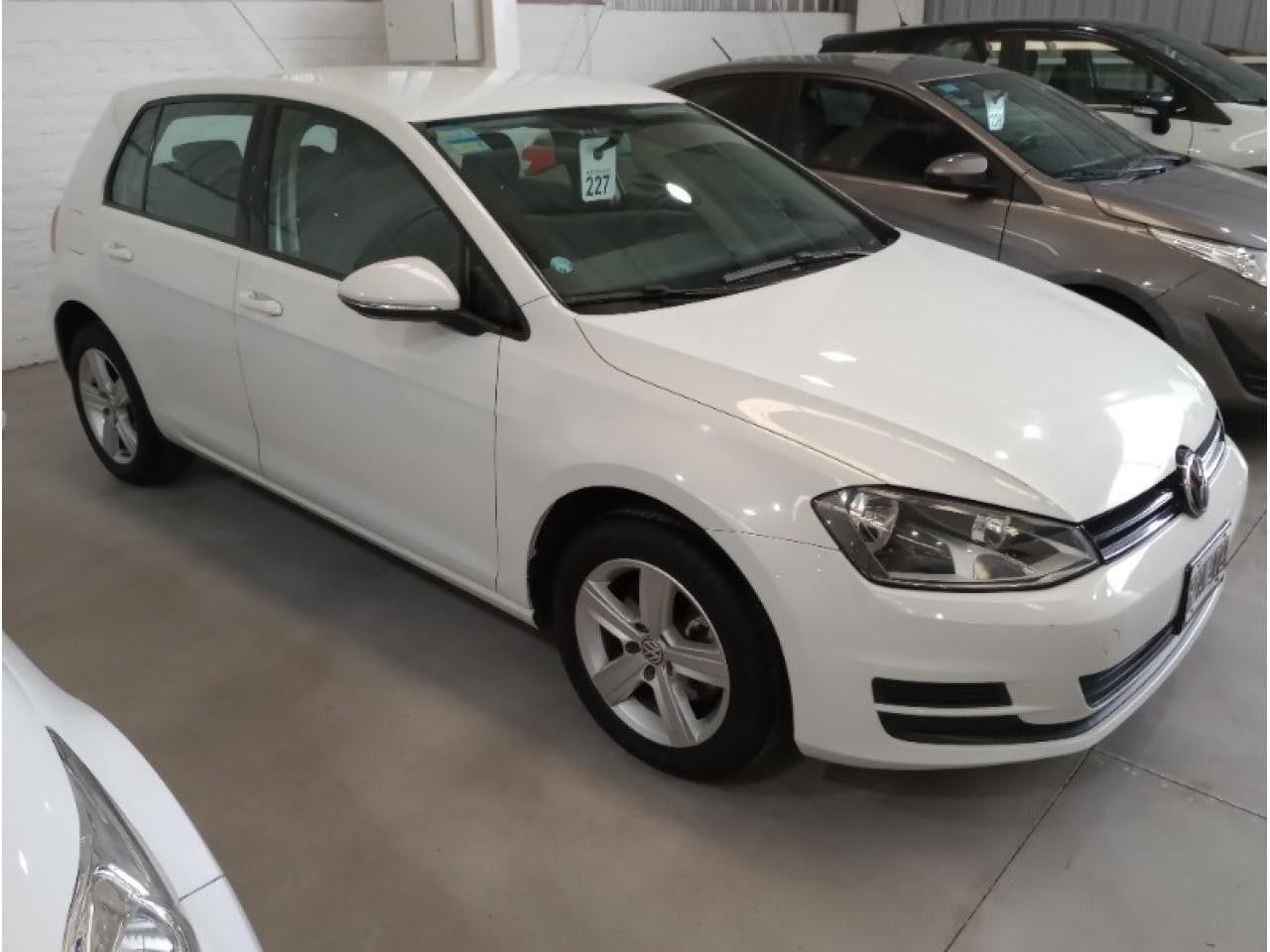 Volkswagen Golf Usado en San Juan, deRuedas
