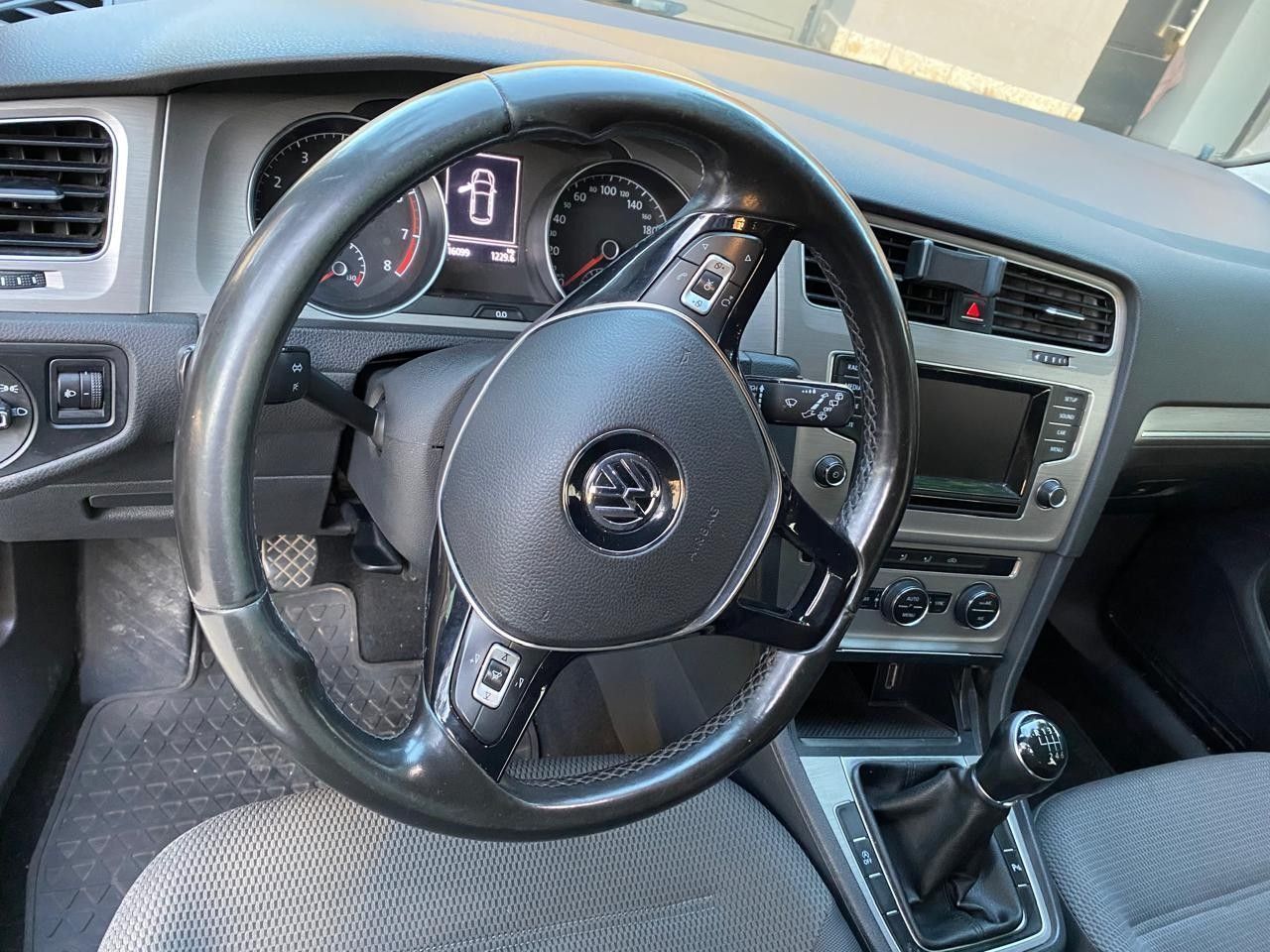 Volkswagen Golf Usado en Mendoza, deRuedas