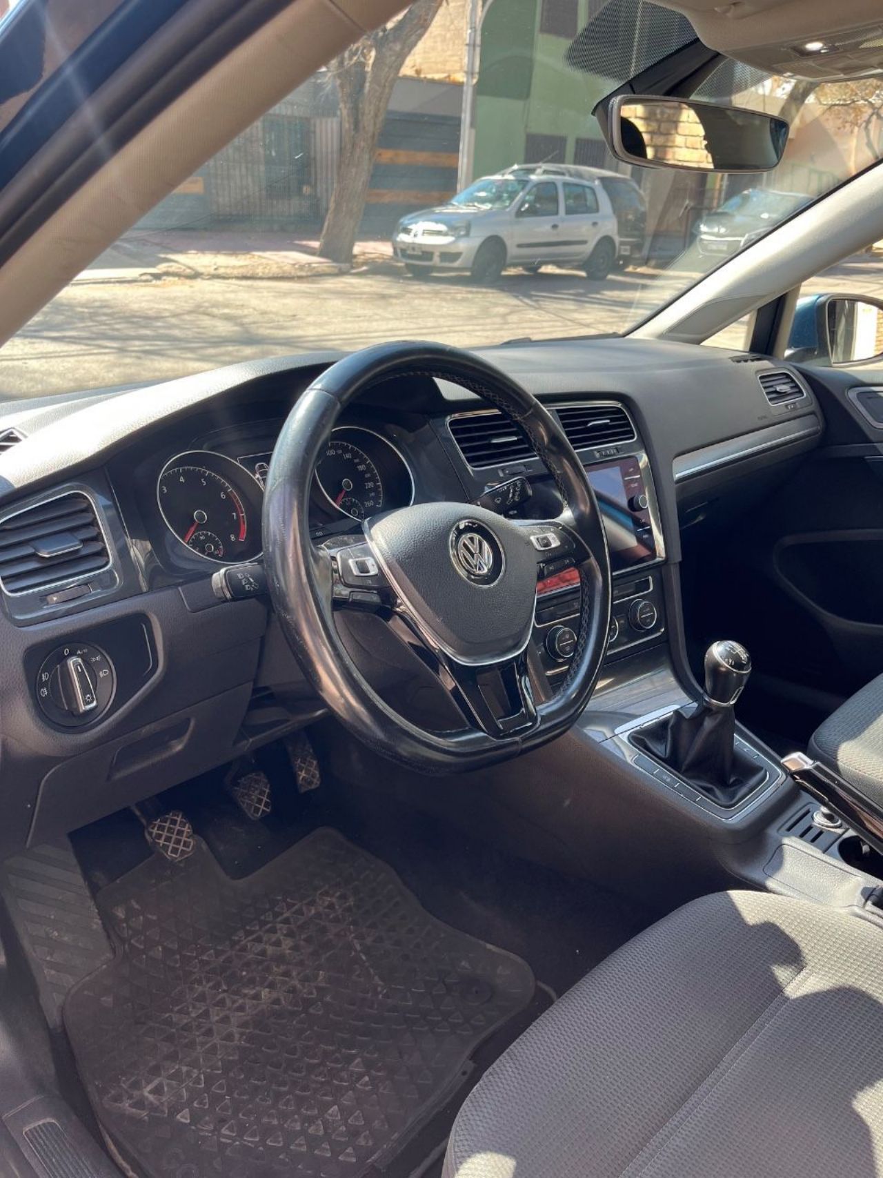 Volkswagen Golf Usado Financiado en Mendoza, deRuedas