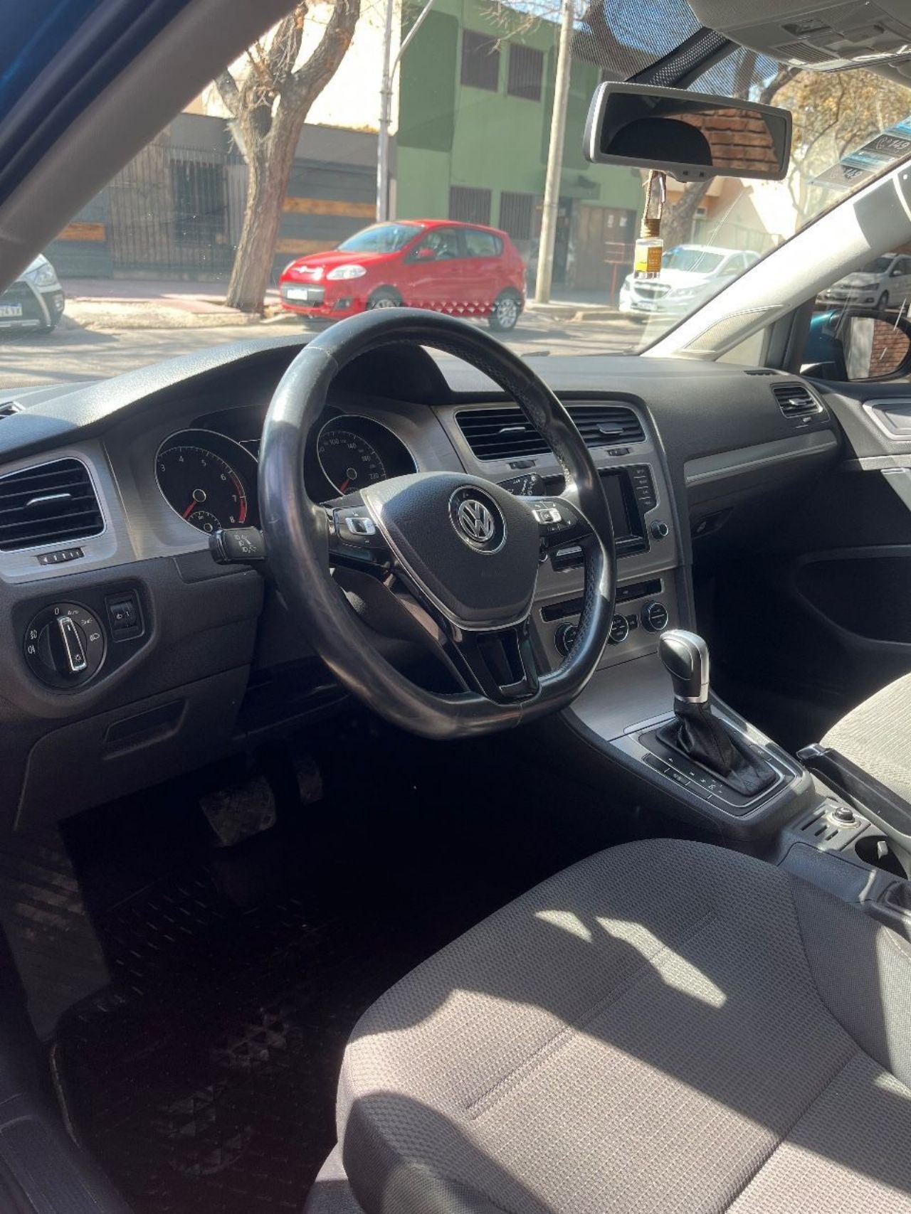 Volkswagen Golf Usado Financiado en Mendoza, deRuedas