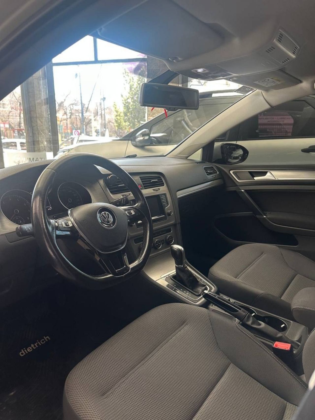 Volkswagen Golf Usado Financiado en Mendoza, deRuedas