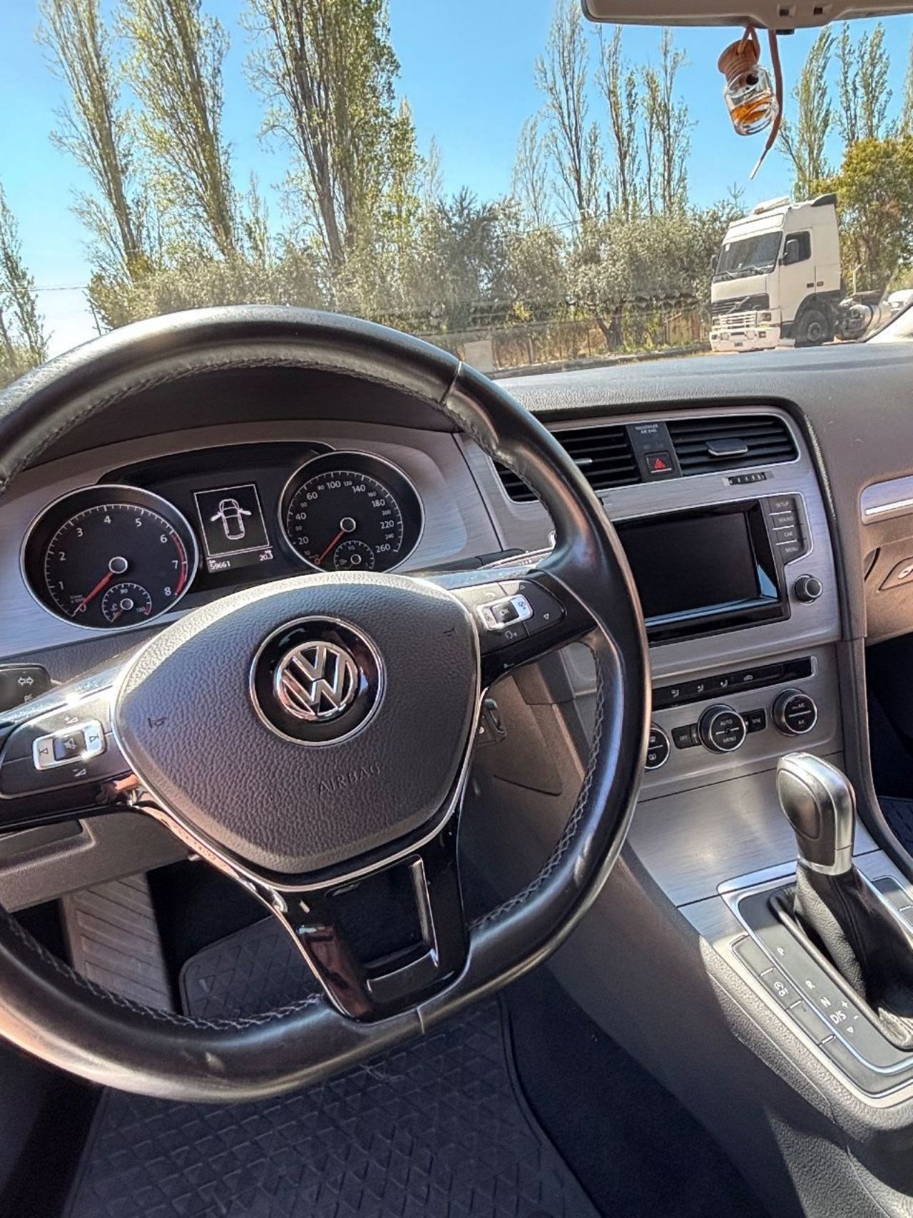 Volkswagen Golf Usado en Mendoza, deRuedas