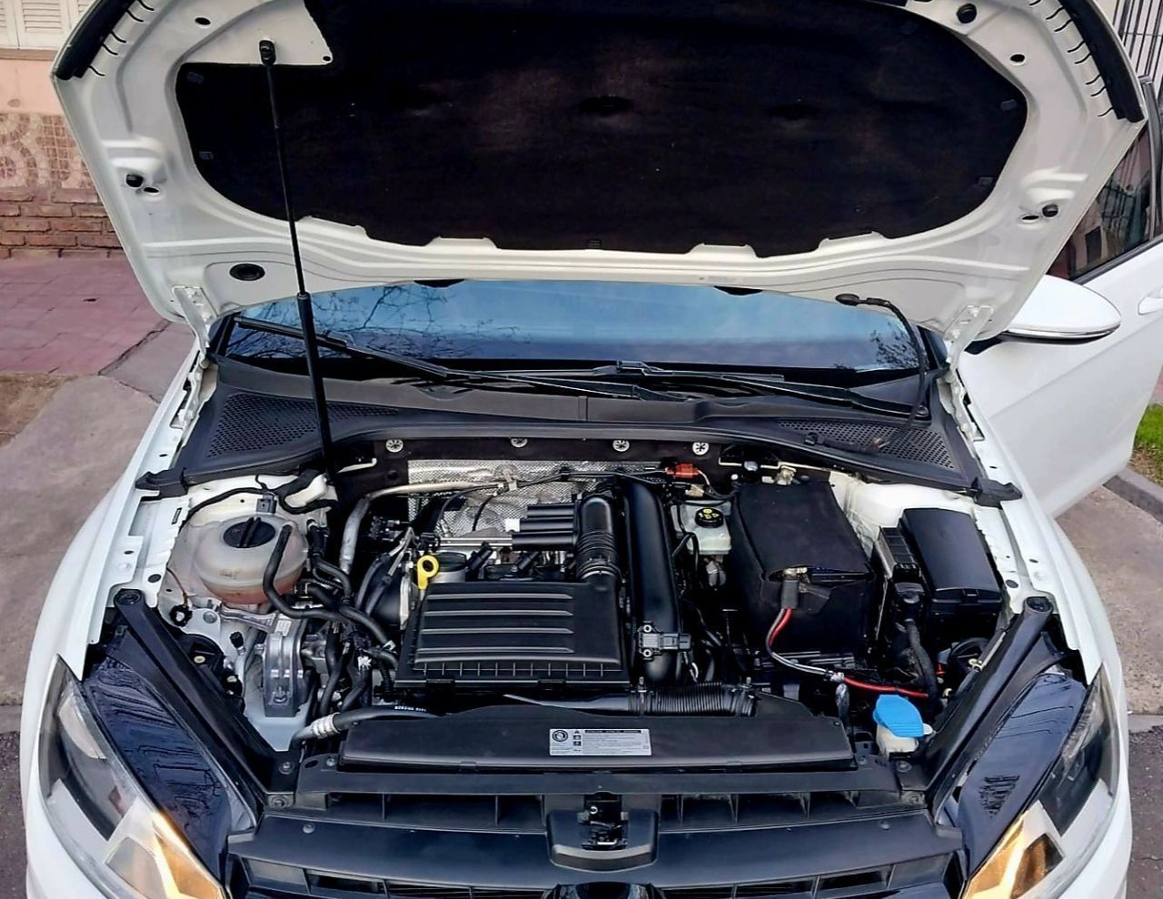 Volkswagen Golf Usado en Mendoza, deRuedas