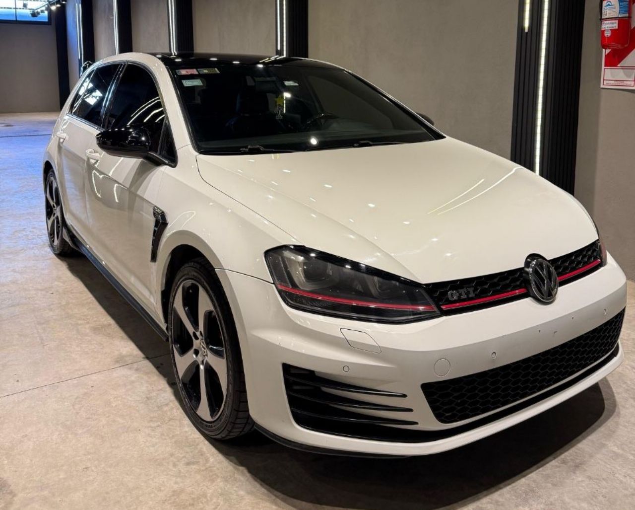 Volkswagen Golf Usado en Buenos Aires, deRuedas