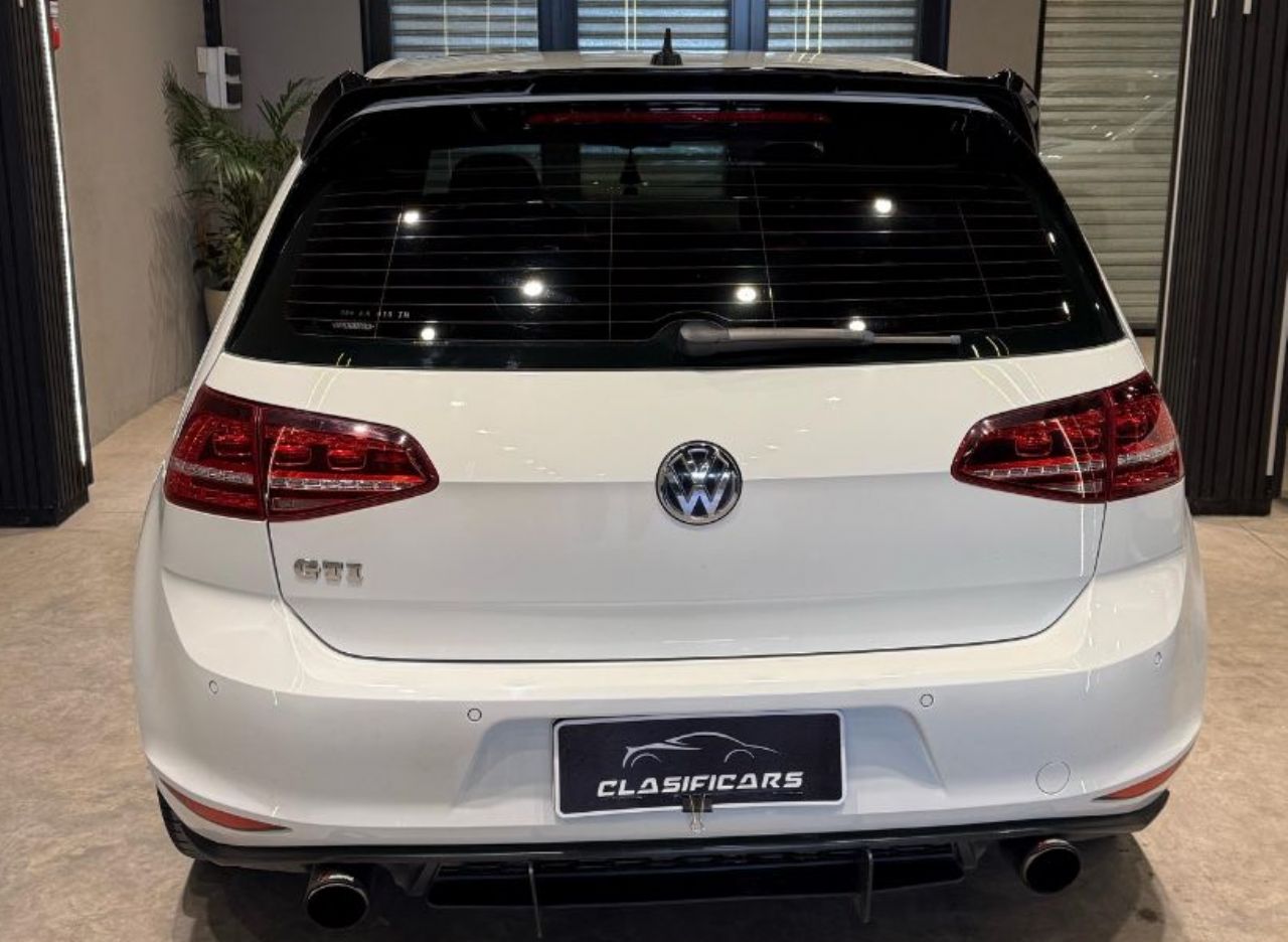 Volkswagen Golf Usado en Buenos Aires, deRuedas