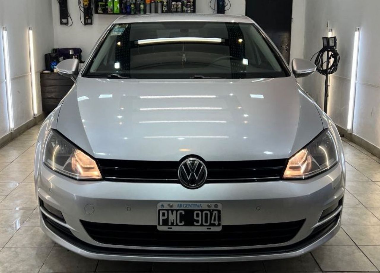 Volkswagen Golf Usado en Buenos Aires, deRuedas