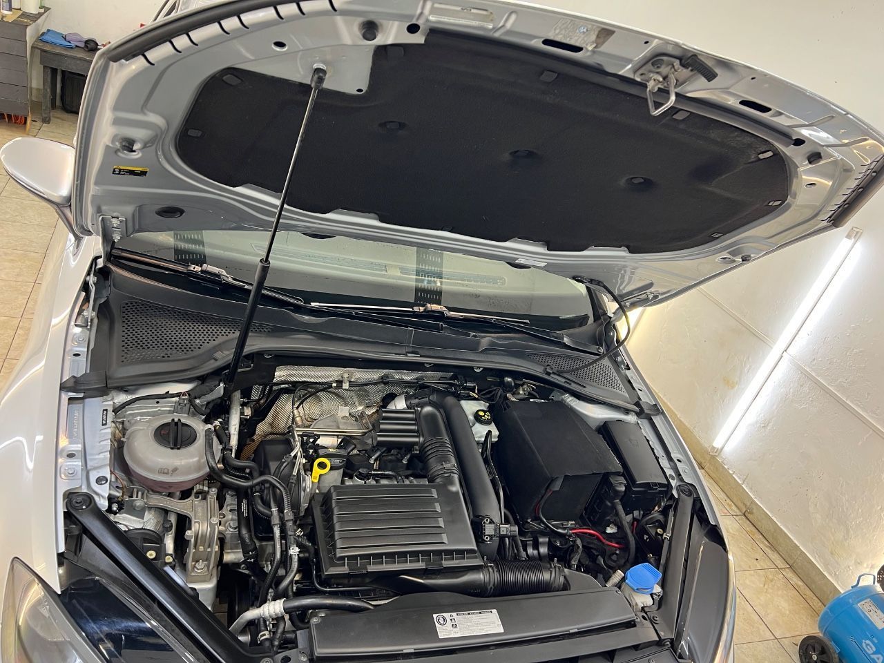 Volkswagen Golf Usado en Buenos Aires, deRuedas