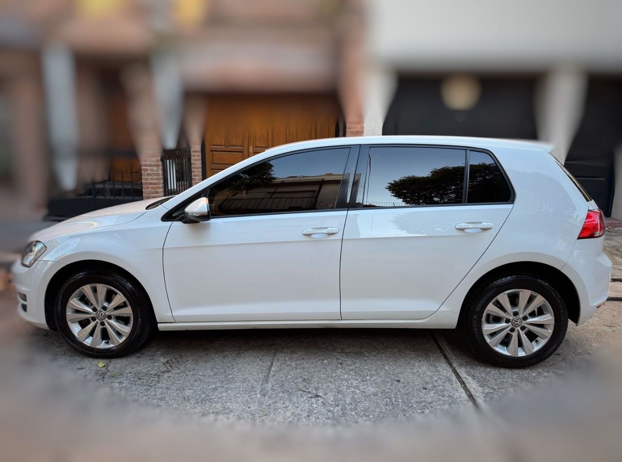 Volkswagen Golf Usado en Buenos Aires, deRuedas