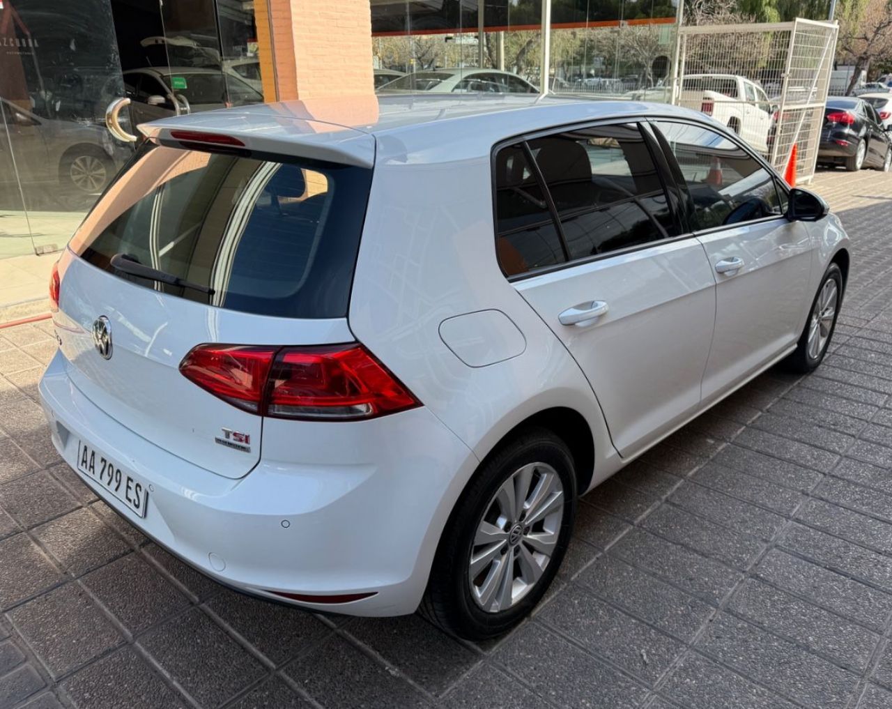 Volkswagen Golf Usado Financiado en Mendoza, deRuedas