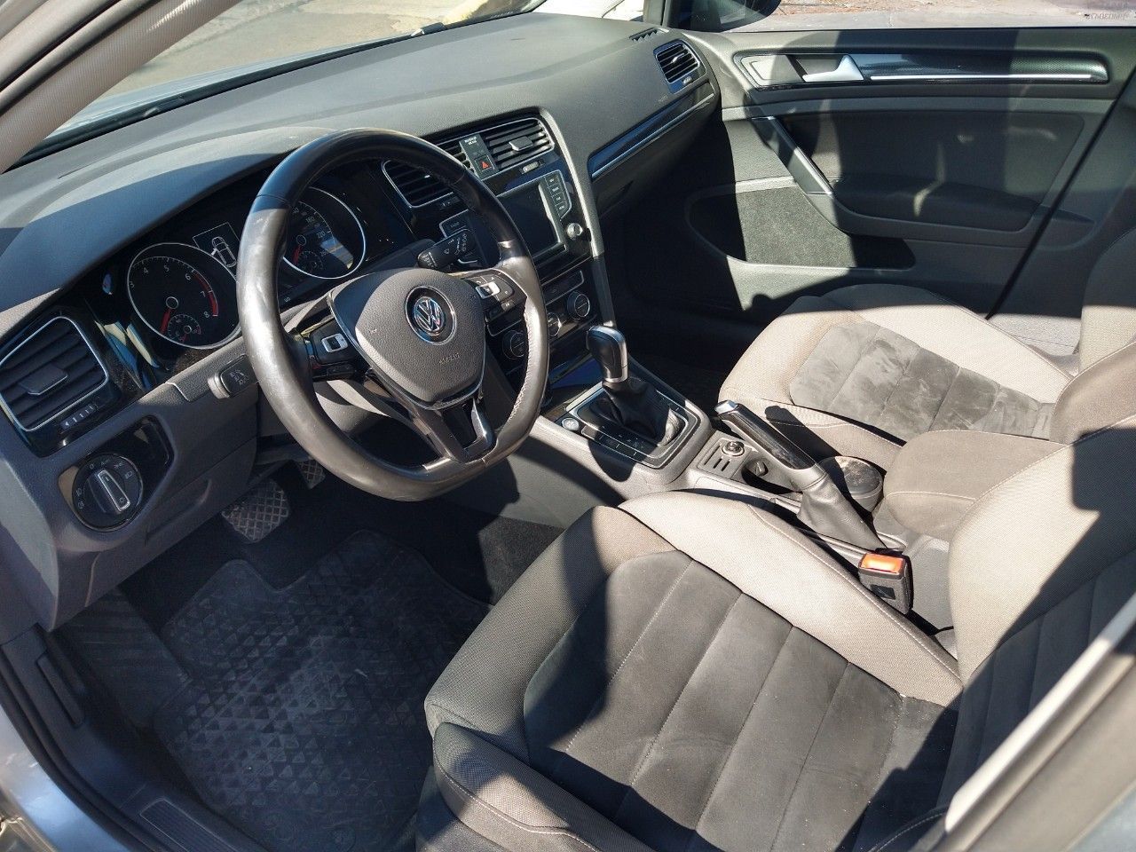 Volkswagen Golf Usado en Mendoza, deRuedas