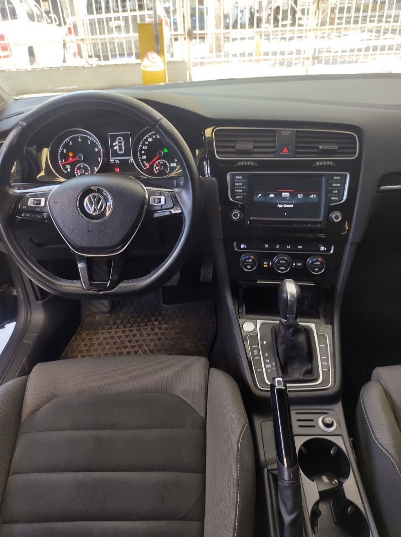 Volkswagen Golf Usado en Mendoza, deRuedas