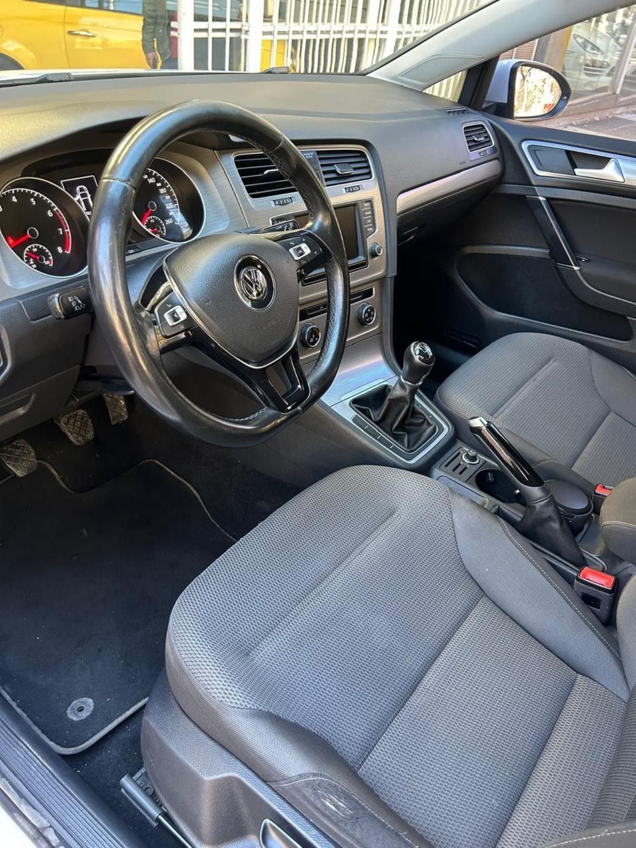 Volkswagen Golf Usado en Mendoza, deRuedas