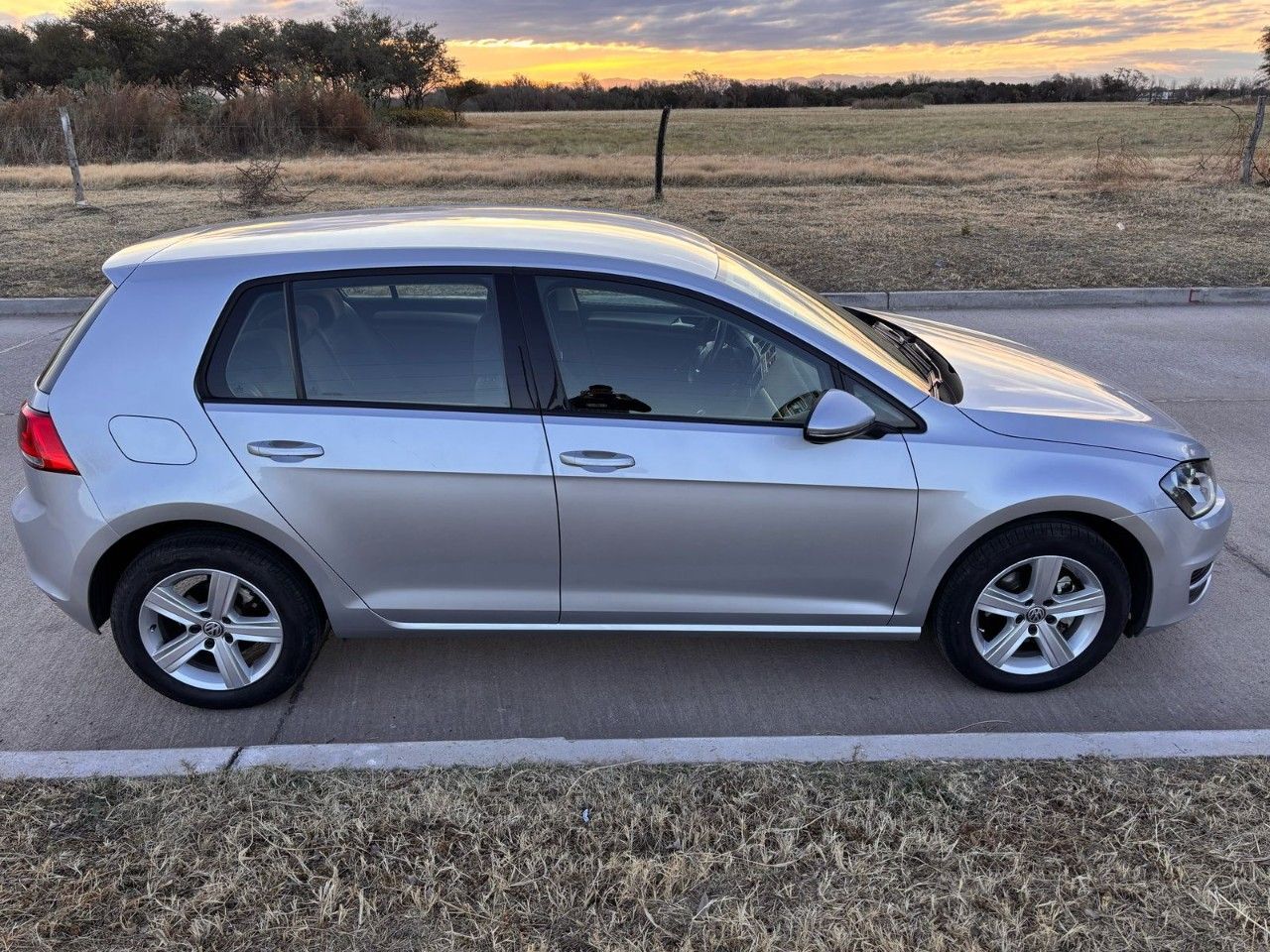 Volkswagen Golf Usado en Córdoba, deRuedas
