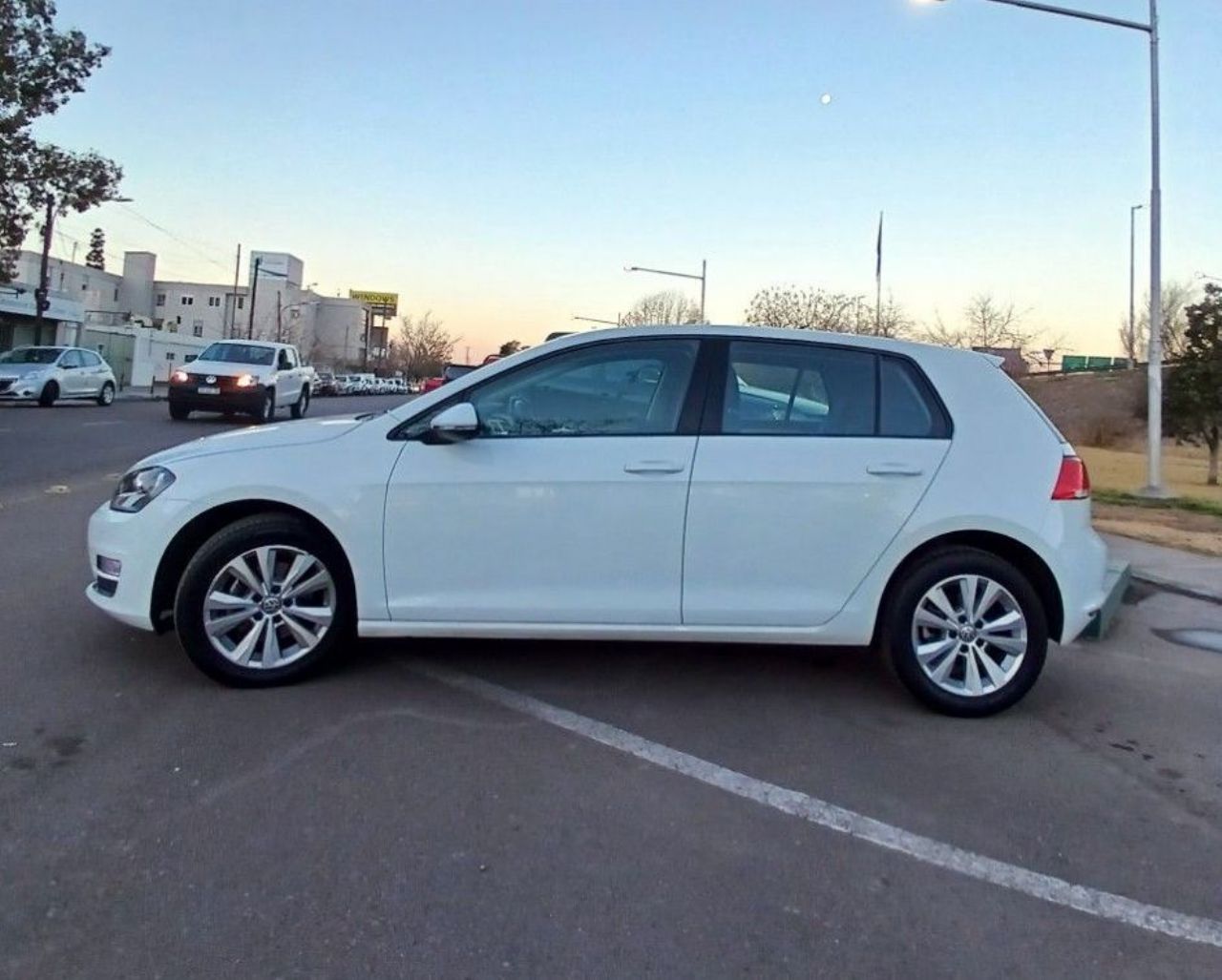 Volkswagen Golf Usado en Mendoza, deRuedas