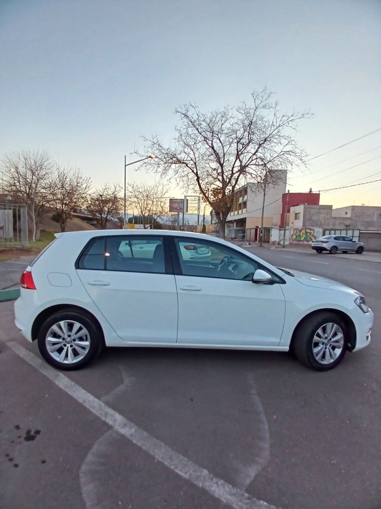 Volkswagen Golf Usado en Mendoza, deRuedas