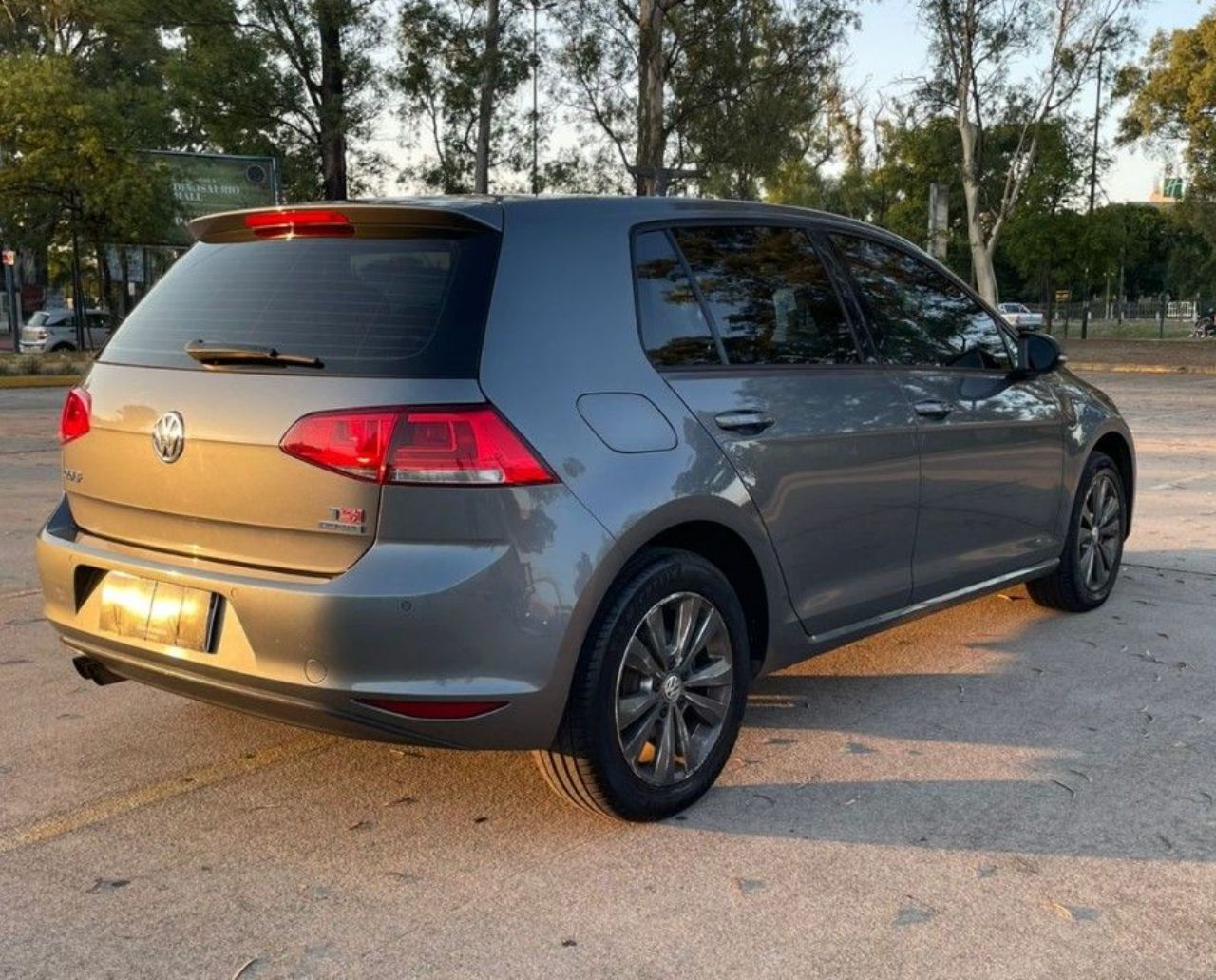 Volkswagen Golf Usado Financiado en Córdoba, deRuedas