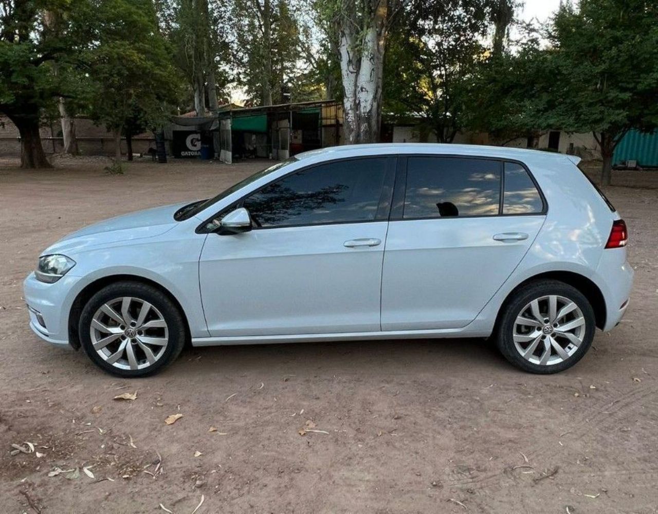 Volkswagen Golf Usado en Mendoza, deRuedas