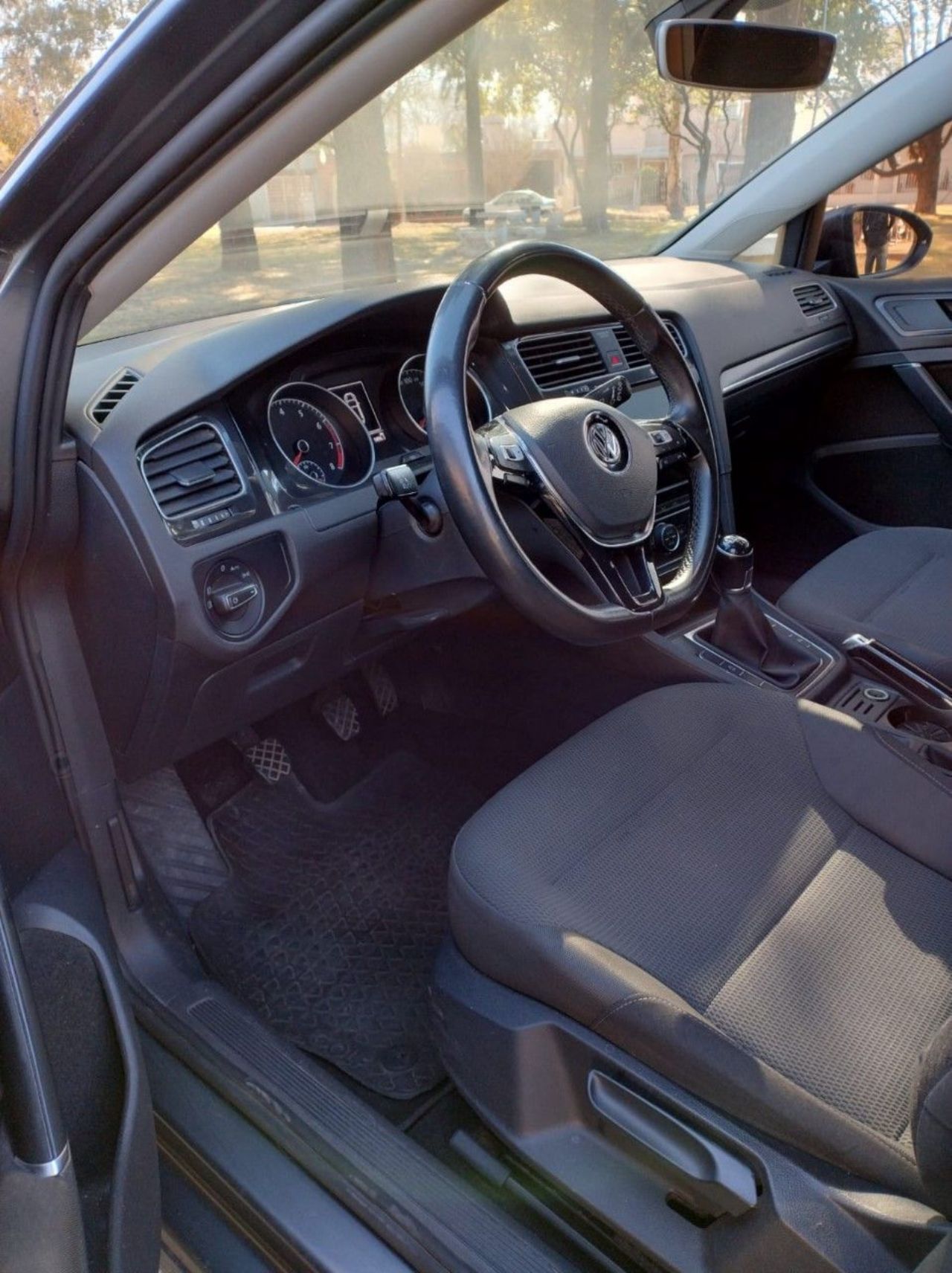 Volkswagen Golf Usado en Córdoba, deRuedas