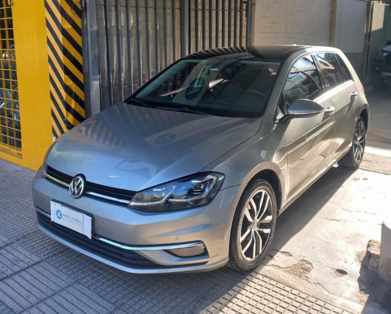 Volkswagen Golf Usado Financiado en Mendoza, deRuedas
