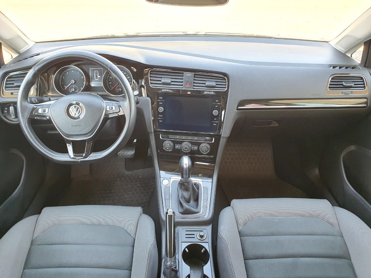 Volkswagen Golf Usado en Mendoza, deRuedas