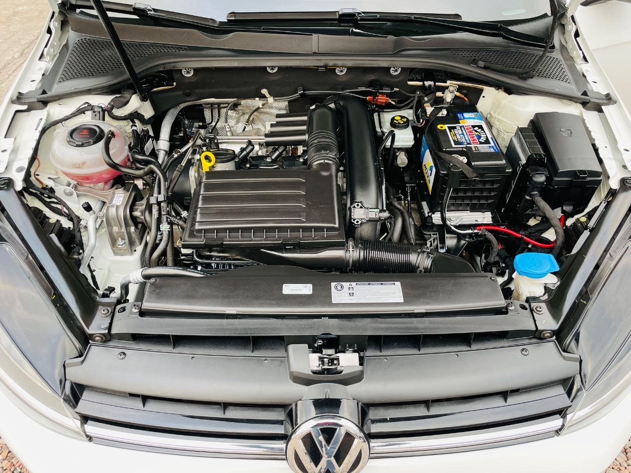 Volkswagen Golf Usado Financiado en Mendoza, deRuedas