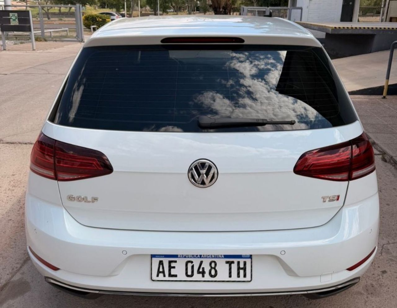 Volkswagen Golf Usado en Mendoza, deRuedas