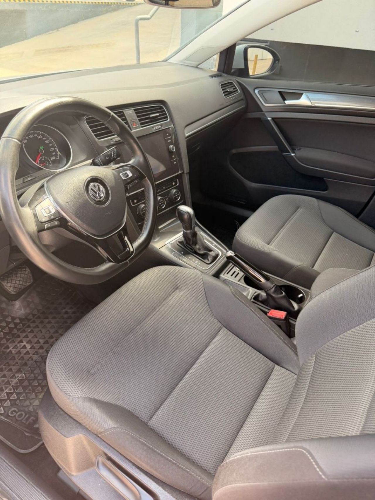 Volkswagen Golf Usado en Mendoza, deRuedas