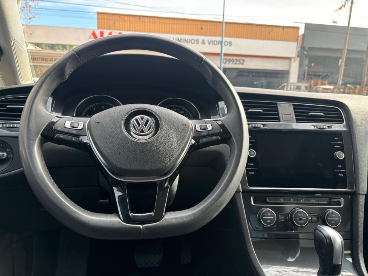 Volkswagen Golf Usado Financiado en Mendoza, deRuedas